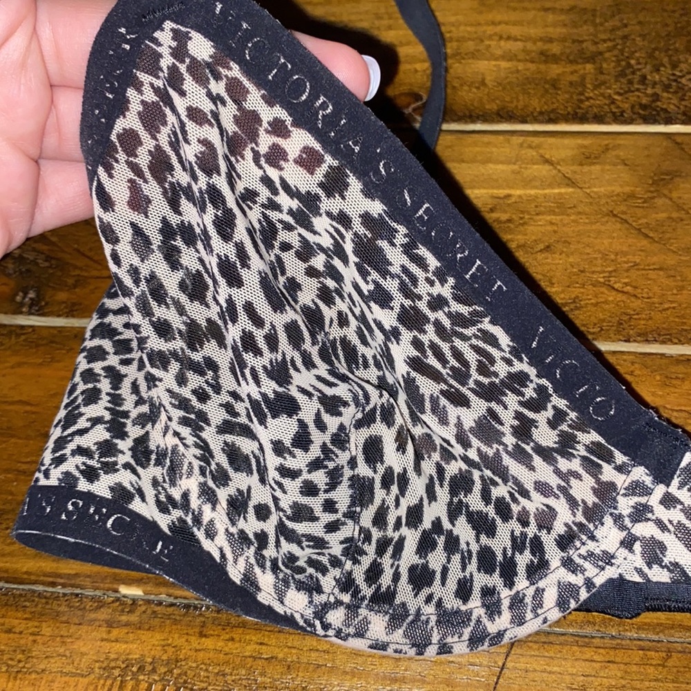 Size 34B unlined bralette with underwire from Victoria's Secret‎ - Picture 2 of 4